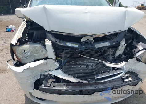 2010 Chrysler Town & Country Touring z USA, uszkodzony, nr VIN 2A4RR5D19AR183350